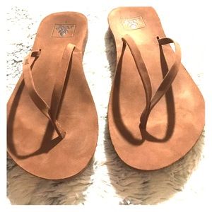 Reef sandals tan